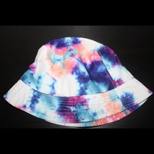Tye dye bucket hat!